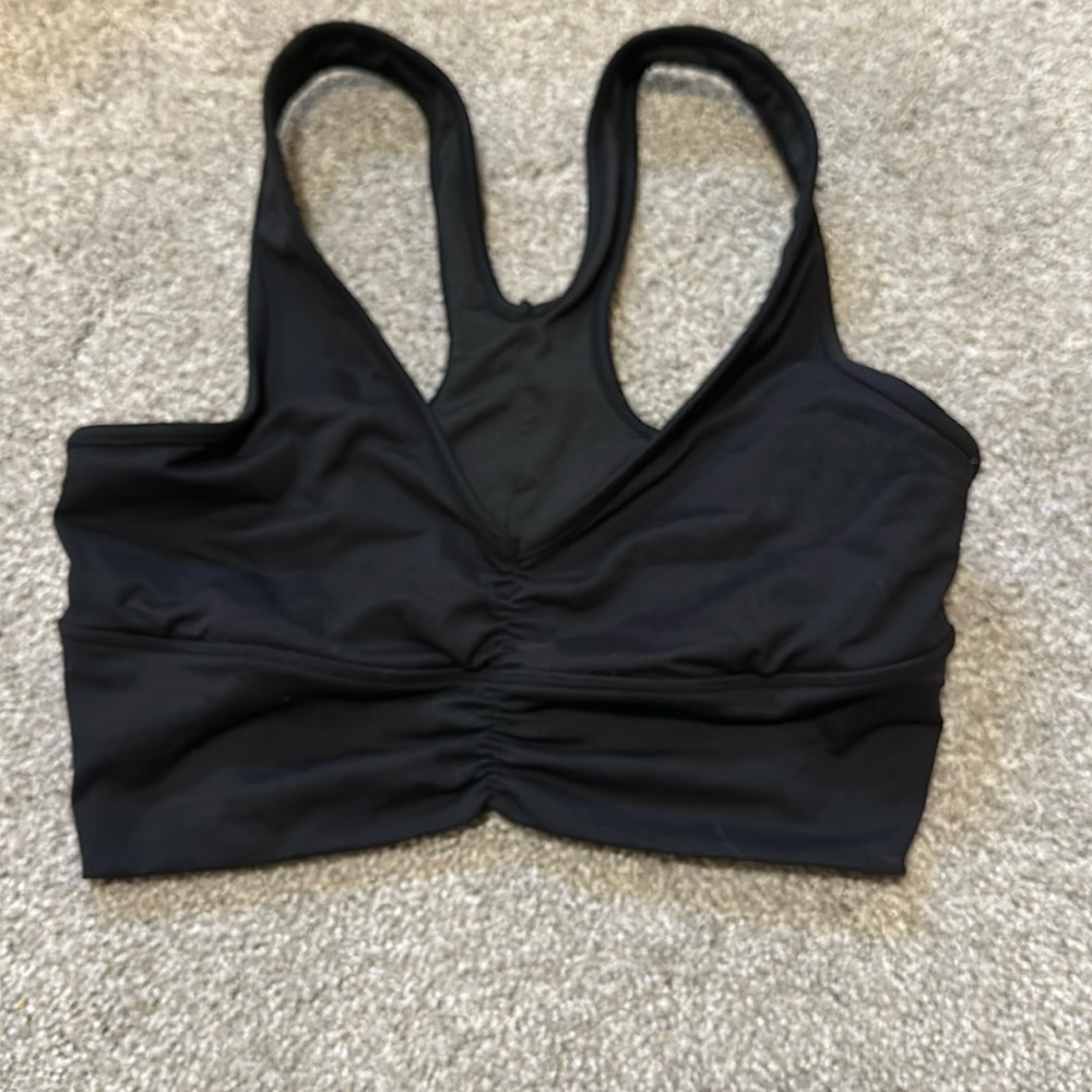 Alo women’s sports bra